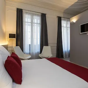 Izaila Plaza Catalunya Gasthof